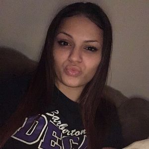 Meet your Posher, Desiree